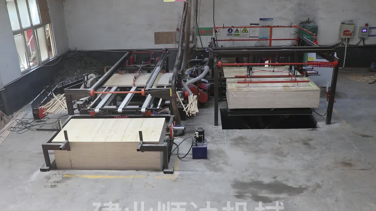 無(wú)人操作尺寸可調(diào)自動(dòng)鋸邊機(jī)...